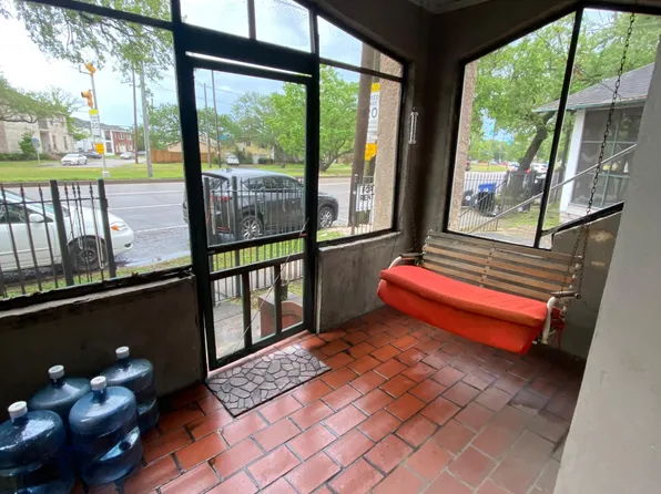 6112 S Claiborne Ave, New Orleans, LA 70125