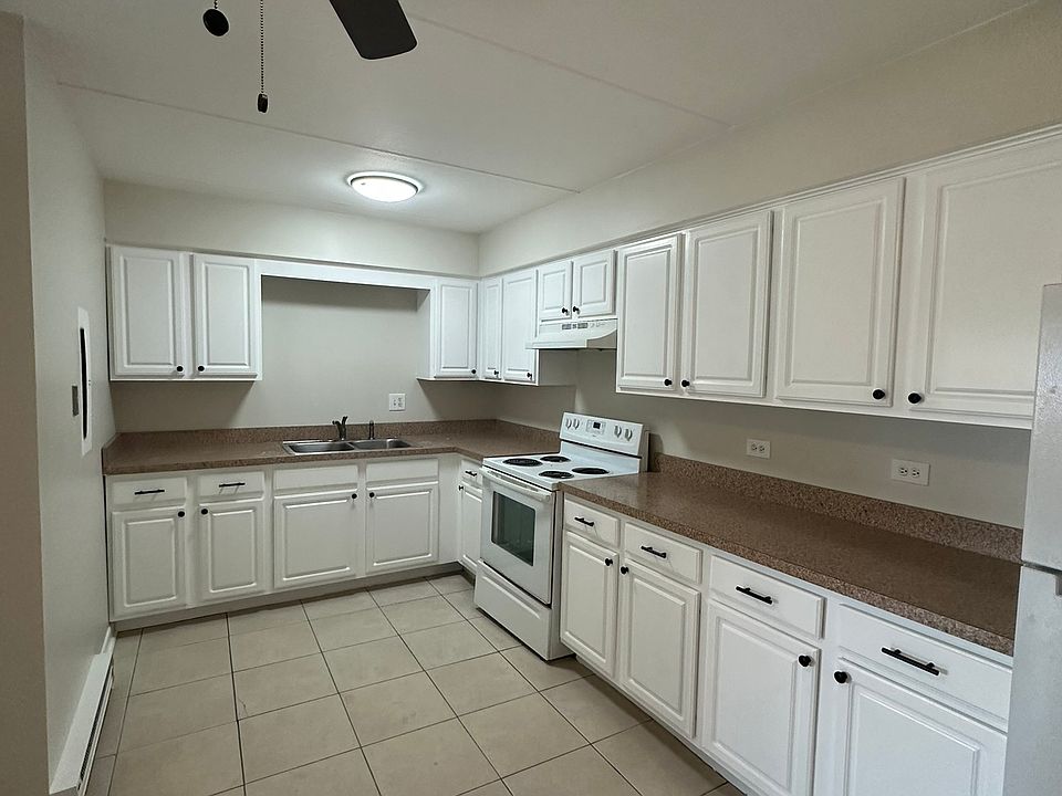 1st image of 1020 8th Ave #1