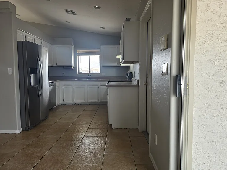 9870 W Camelia Dr — Photo 8