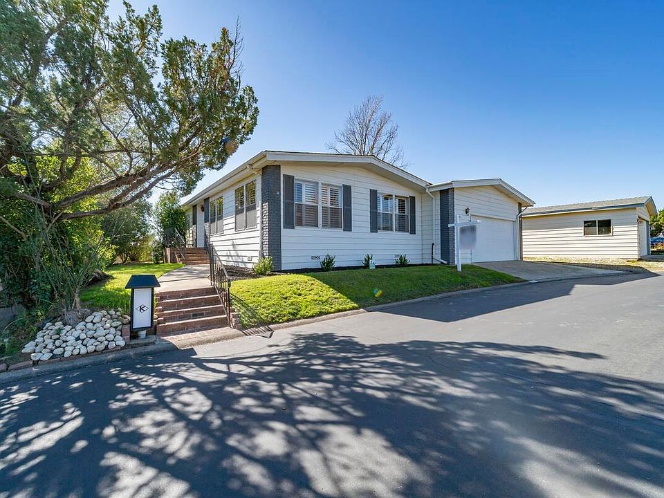 1st image of 107 Richards Dr