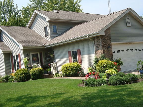 3rd image of 303 N Lake Shore Dr