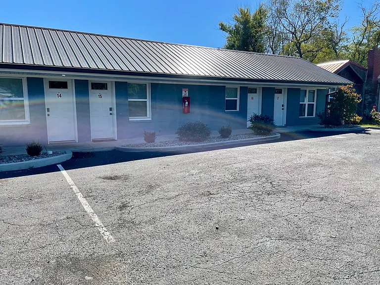 1250 S Dixie St — Photo 10
