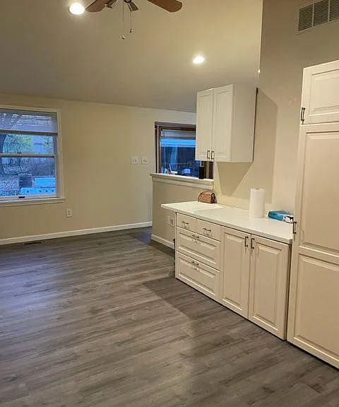 1811 Eastport Dr — Photo 4