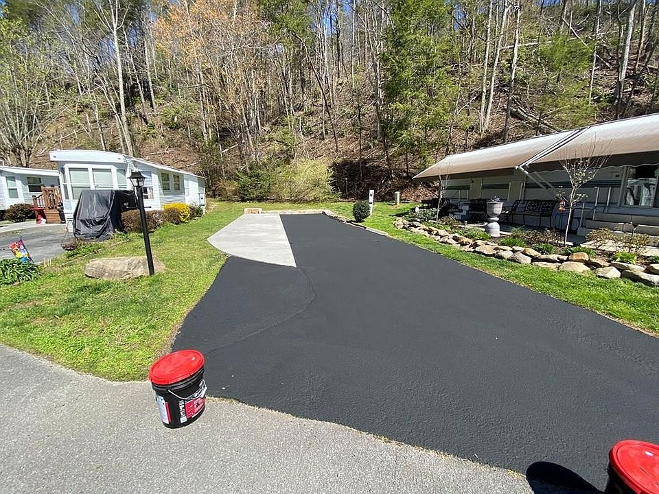 1st image of 4229 E Parkway Lot 323