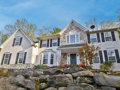 6328 Woodbine Ln, East Stroudsburg, PA, 18301