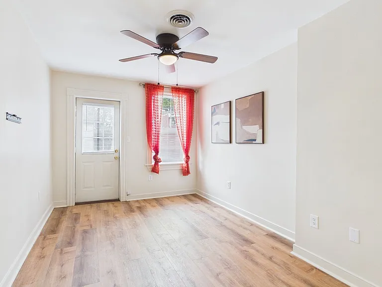 411 Gilmer St #B — Photo 10