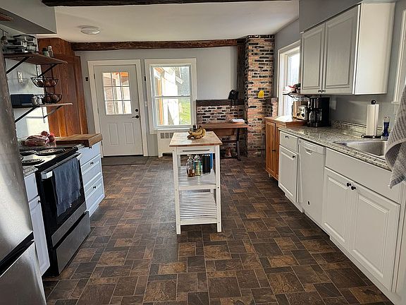 5th image of 75 Stevens Orchard Rd