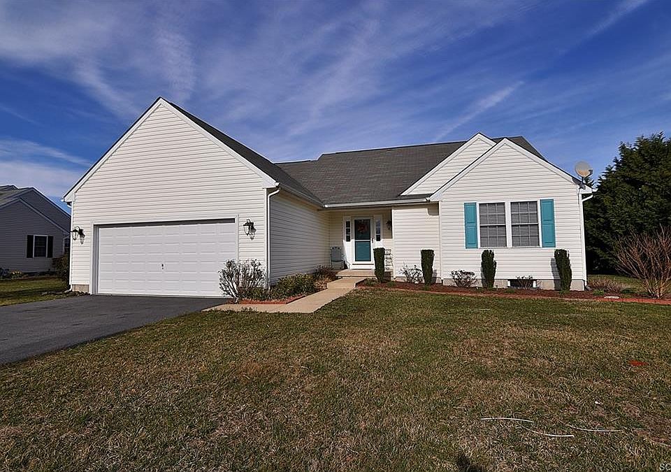 1st image of 34570 Michelle Dr
