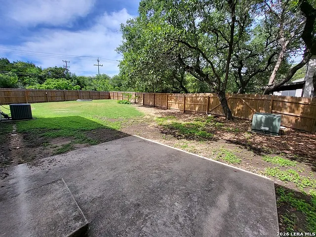 10614 Stonecreek Pl — Photo 23