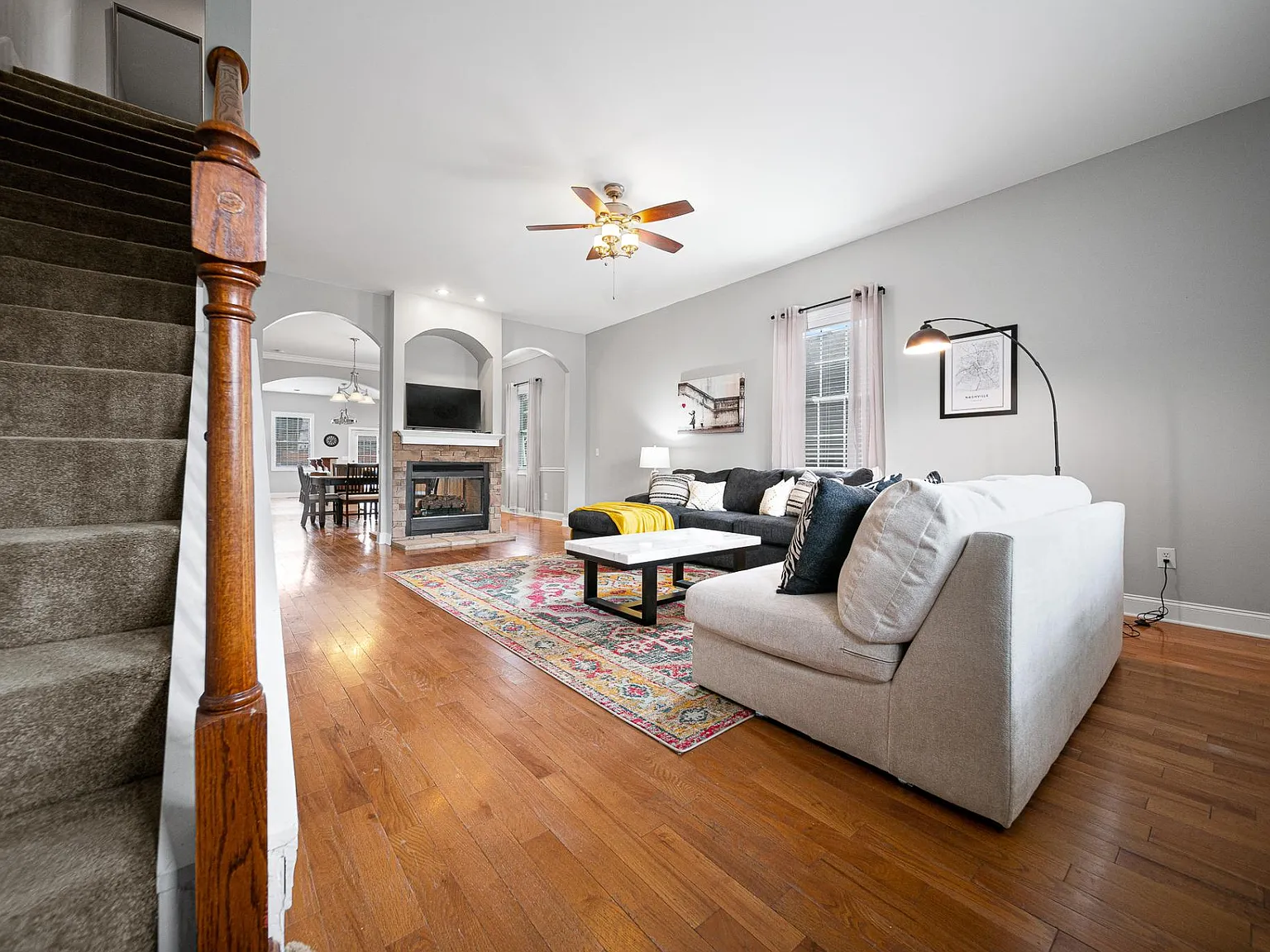 3 bed, 2.5 bath, 2287 sqft, $4,000 — Photo 3