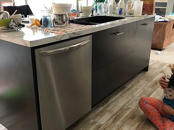 Kitchen Island 