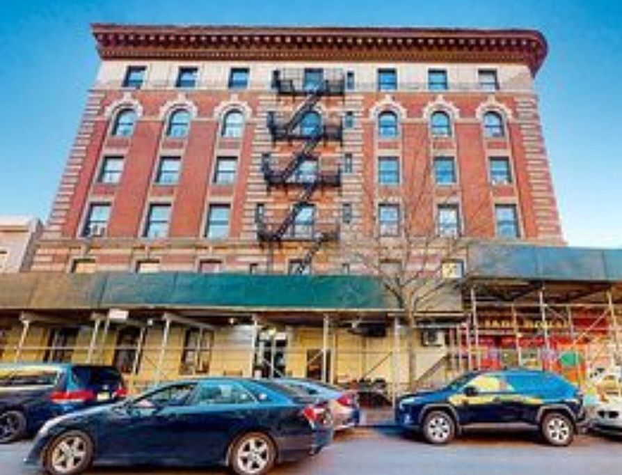 Building Photo 4