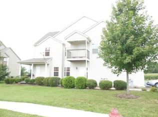 551 Stonegate Dr, Sycamore, IL 60178