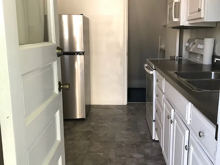 3947 Beech St — Photo 3