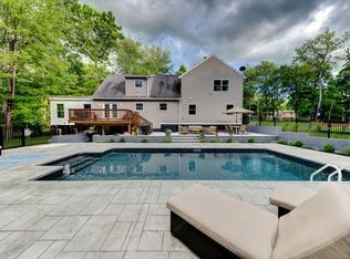 4 Esthers Lane Ext, Morris, CT 06763