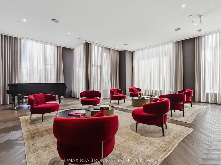 11 Yorkville Ave #3403 — Photo 29