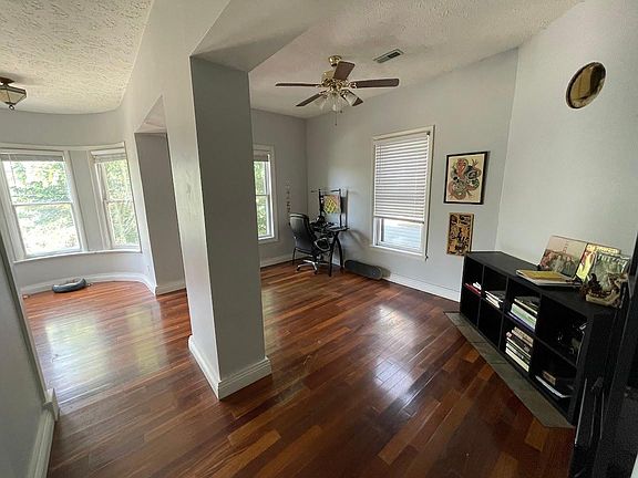 5th image of 228 Green St APT 2U