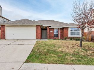 1204 N Rhea Dr, White Settlement, TX 76108