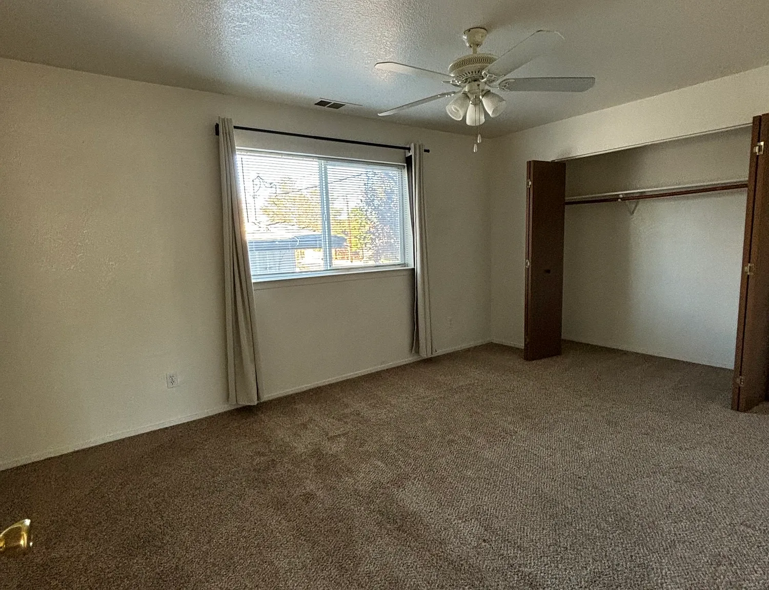 1 bed, 858 sqft, $1,100 — Photo 2