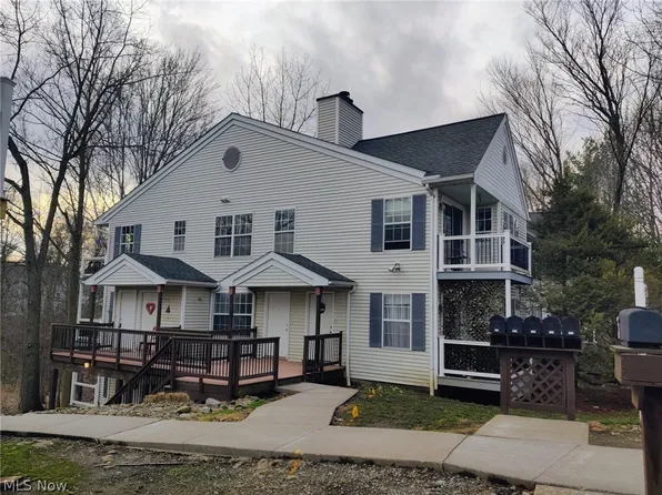 2104 Stoney Run Cir, Broadview Heights, OH 44147