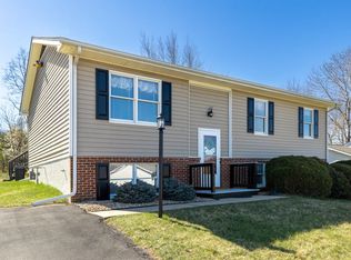 220 Buckboard Rd, Waynesboro, VA 22980