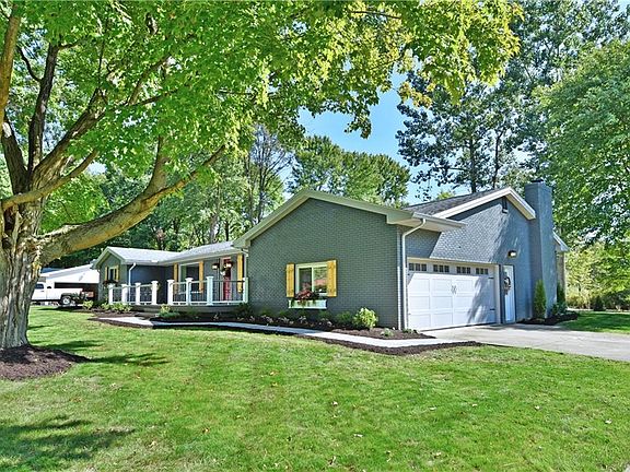 3rd image of 2020 Crestwood Blvd