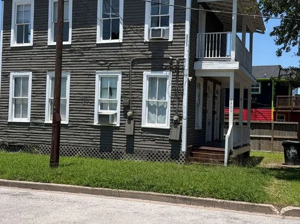 Comfortable 2 bedroom house in Galveston, 2806 Avenue M 1/2 APT 1, Galveston, TX 77550