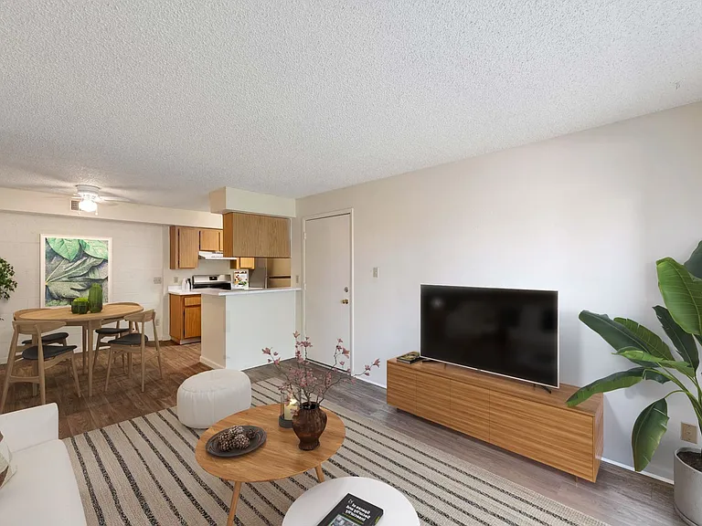 Hidden Cove Apartments — Photo 33