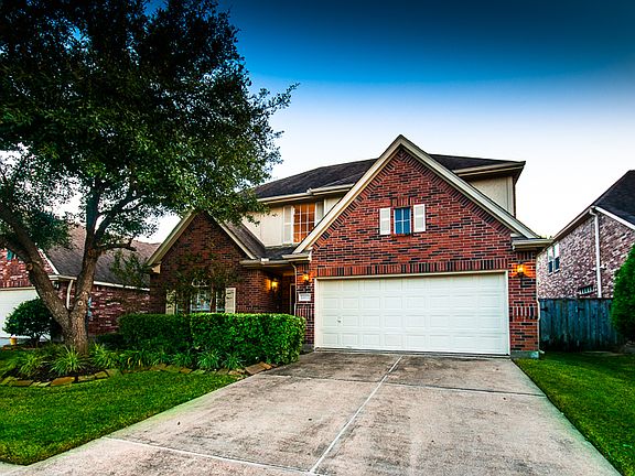 3rd image of 13923 Roxton Dr