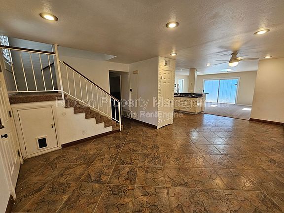4th image of 2632 Captains Ave