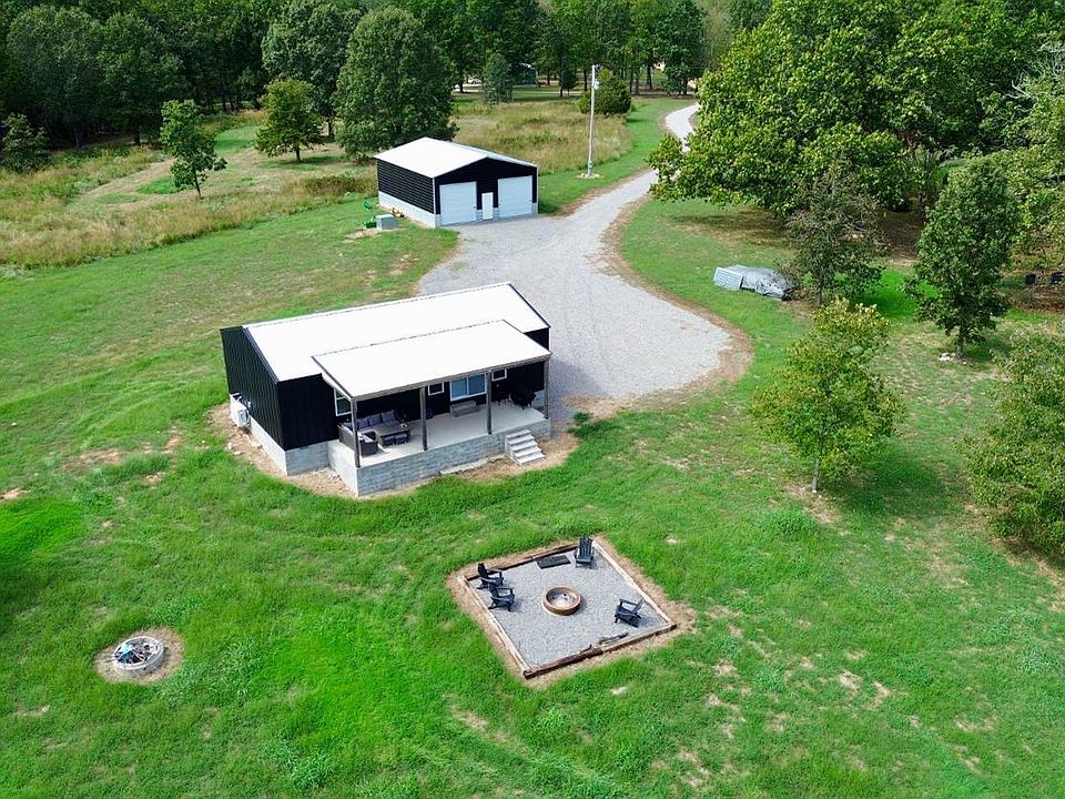 1st image of 550 Baker Cemetery Rd