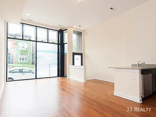 1056 N Damen Ave #1F — Photo 5