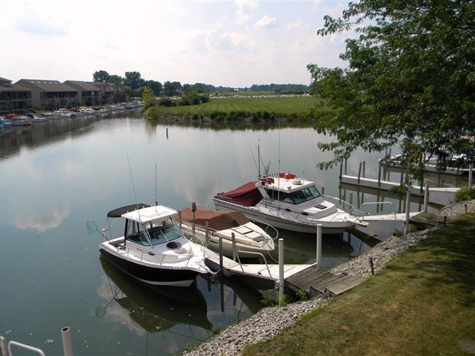 2nd image of 6290 N Harris Harbor Dr