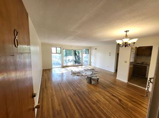 180 Central St APT 8, Stoneham, MA 02180