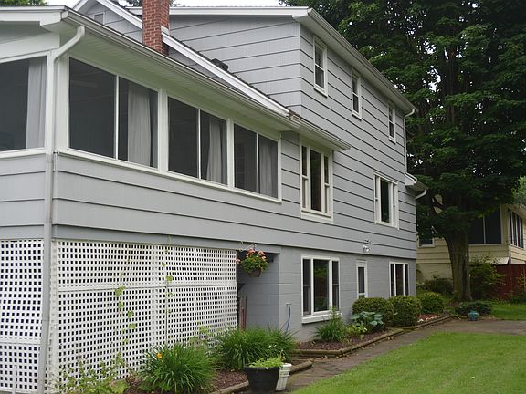 2nd image of 4 Lynnwood Dr