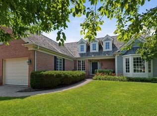 656 S Buckingham Ct, Lake Forest, IL 60045