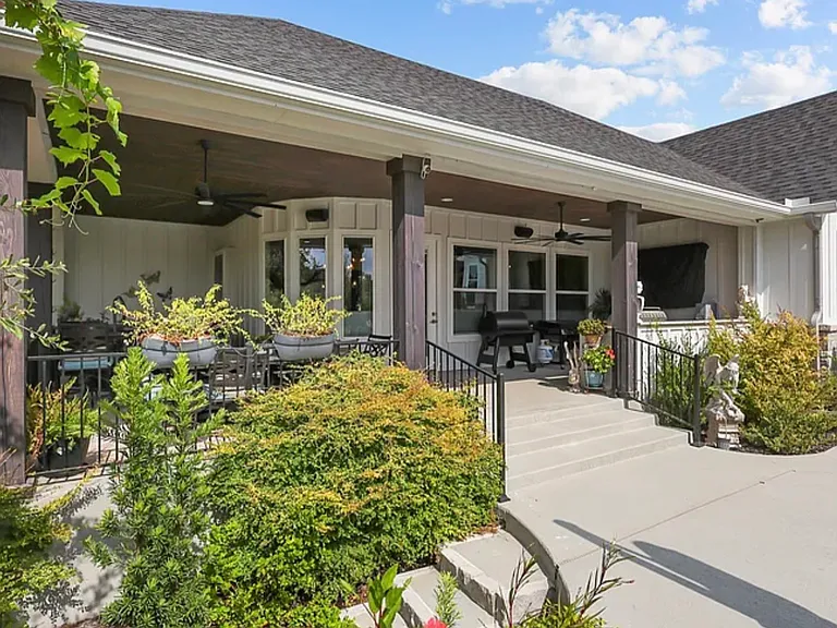 1032 Clear Water Cyn — Photo 20
