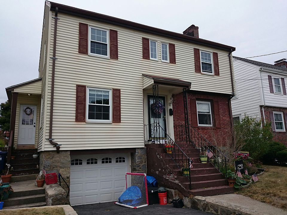 2nd image of 30 Rangeley St