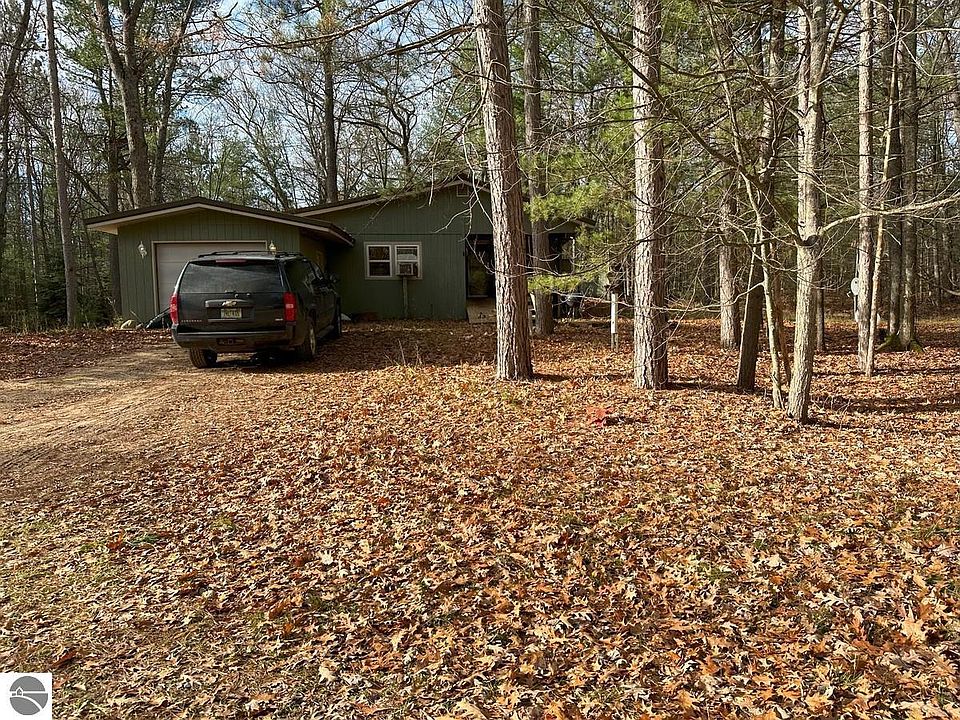 525 Darwin Ave, Kalkaska, MI 49646 Zillow