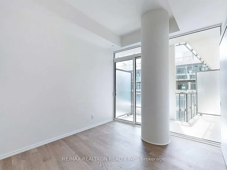 5 Soudan Ave #1628 — Photo 20
