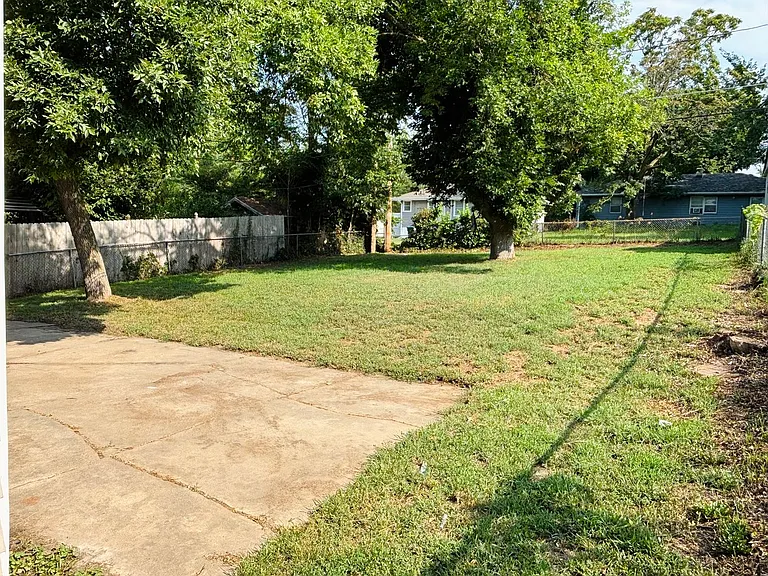 4686 Kansas Ave — Photo 3