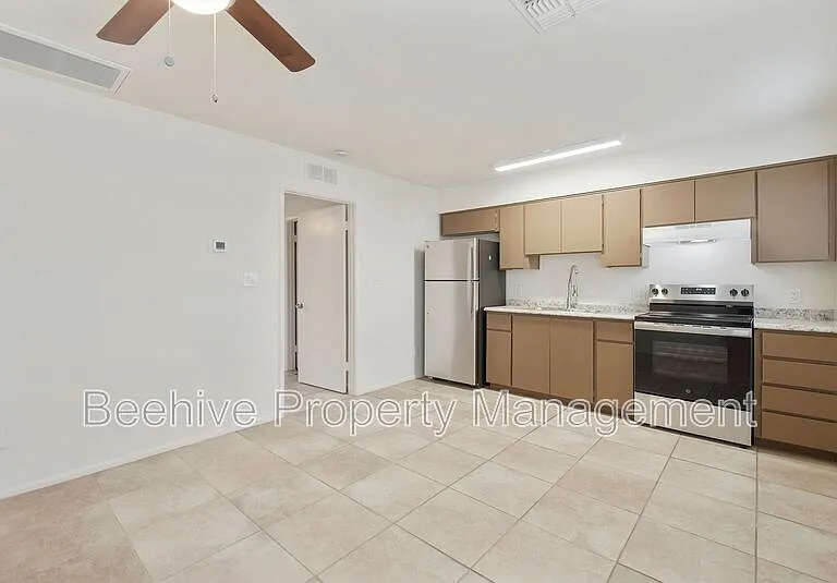 1634 E Monroe St #2 — Photo 7