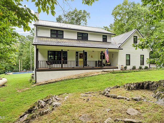 5th image of 107 Lake Meadow Dr