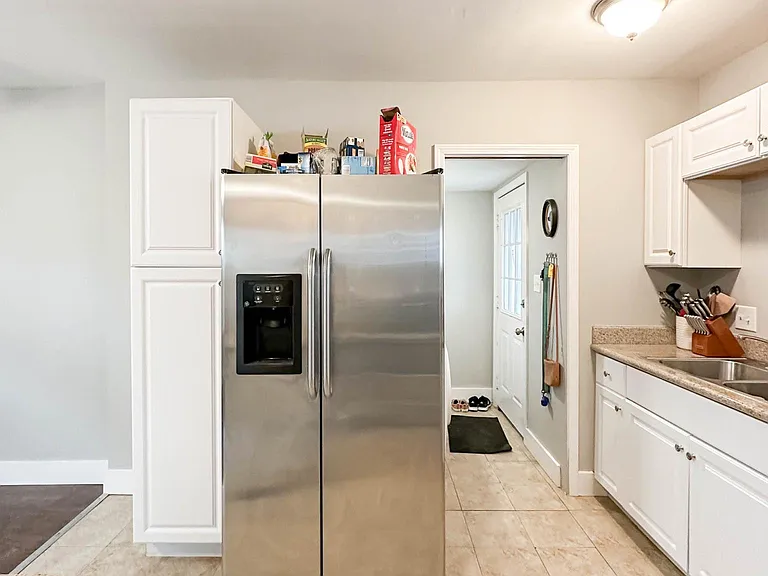 662 Southwood Ave — Photo 9