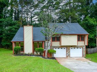 982 Chapman Cir, Stone Mountain, GA 30088