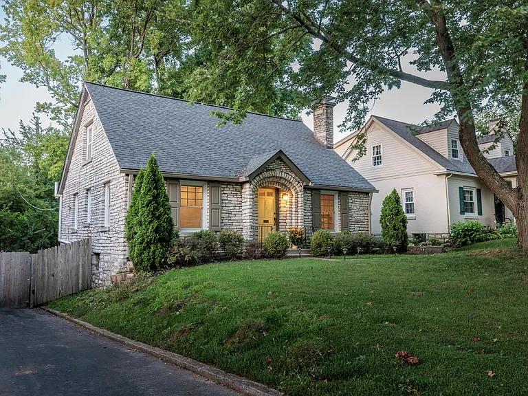 713 Cooper Dr — Photo 24