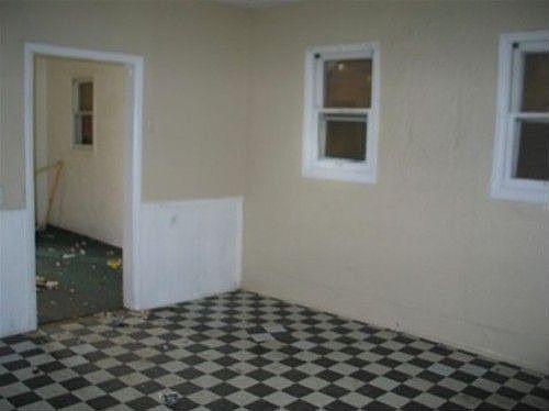 4th image of 3889 E 57th St