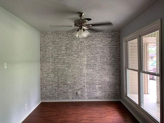 5th image of 4317 Ashland St