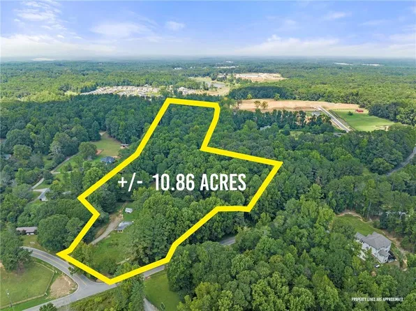 2710 Dishroom Rd, Cumming, GA 30028
