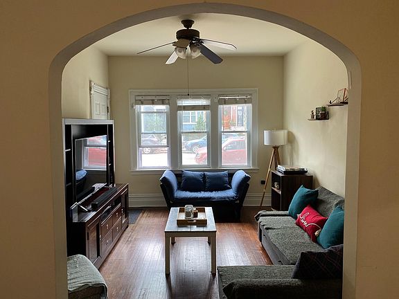 2nd image of 1842 W School St #1